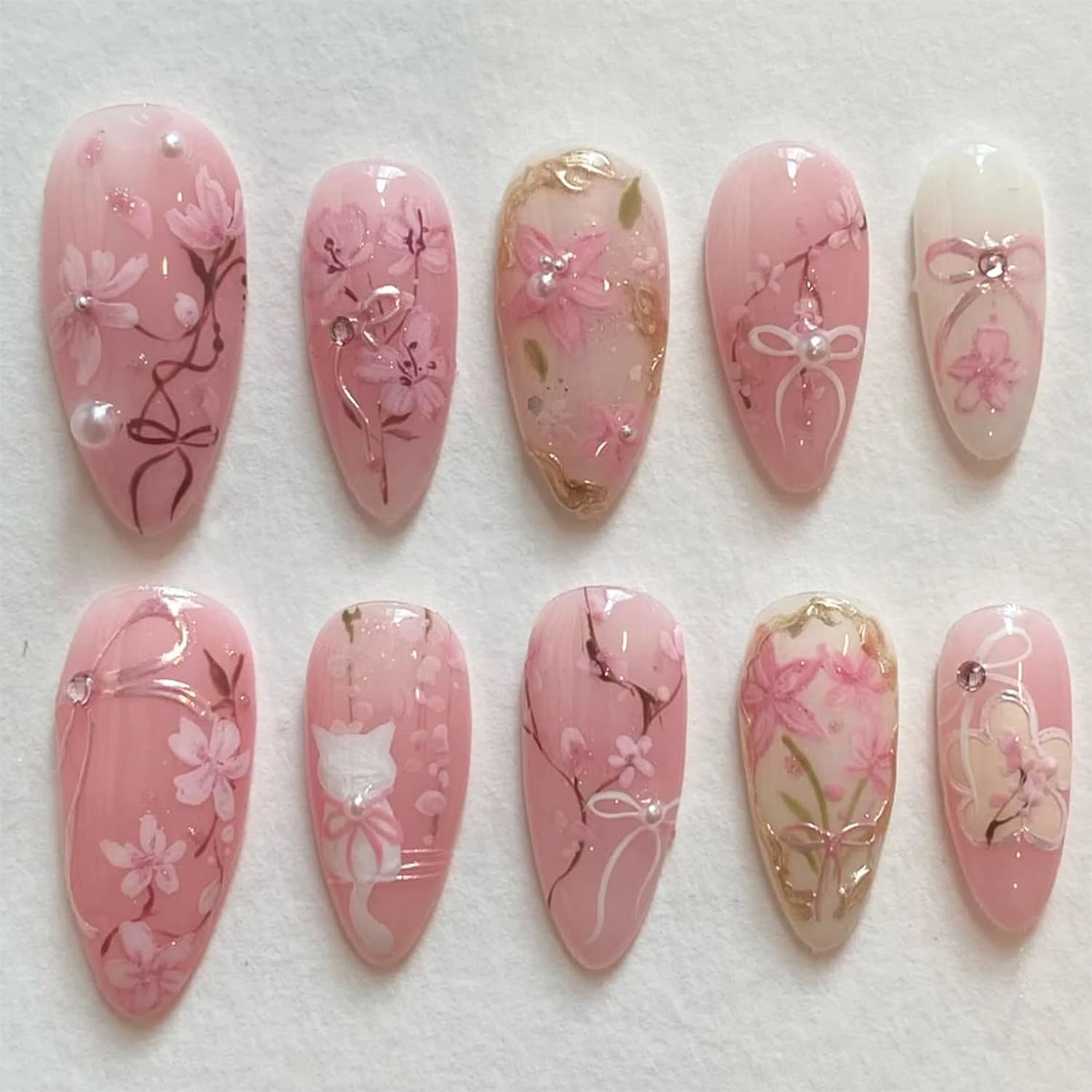 Floral Accent Press-On Nails Almond Set