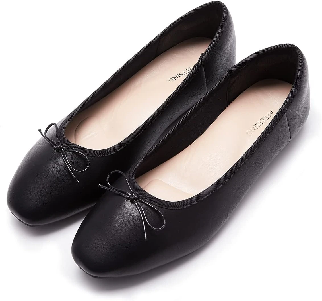 Bow detail ballet flats for spring floral outfit