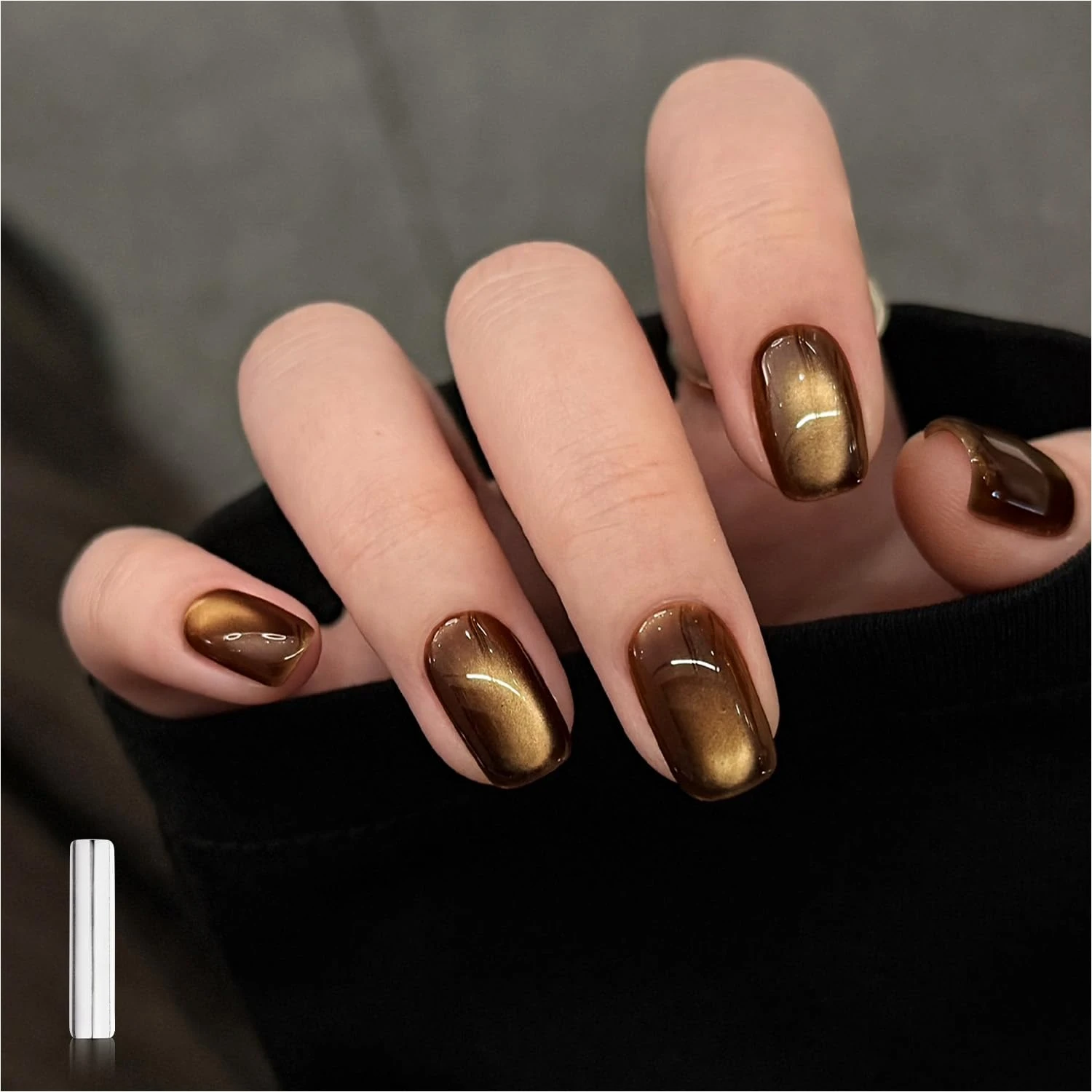Brown gold cat eye gel for glow brown nails