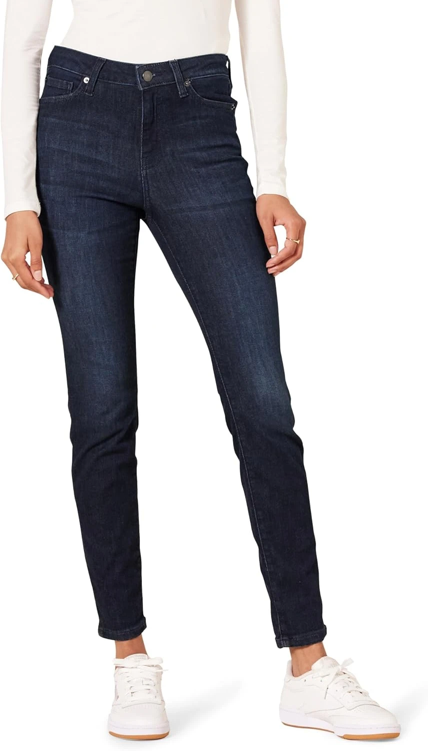 Dark wash jeans for burnt orange sweater outfit