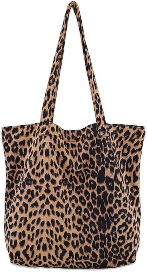 Leopard print shoulder bag for neutral outfit