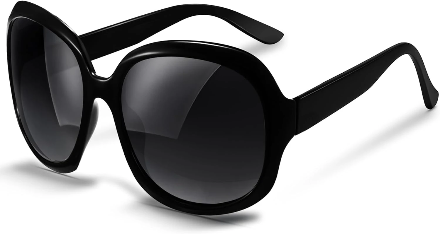 Oversized black sunglasses for mob wife leopard look