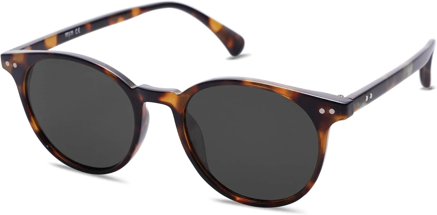 Polarized sunglasses for summer heat outfit