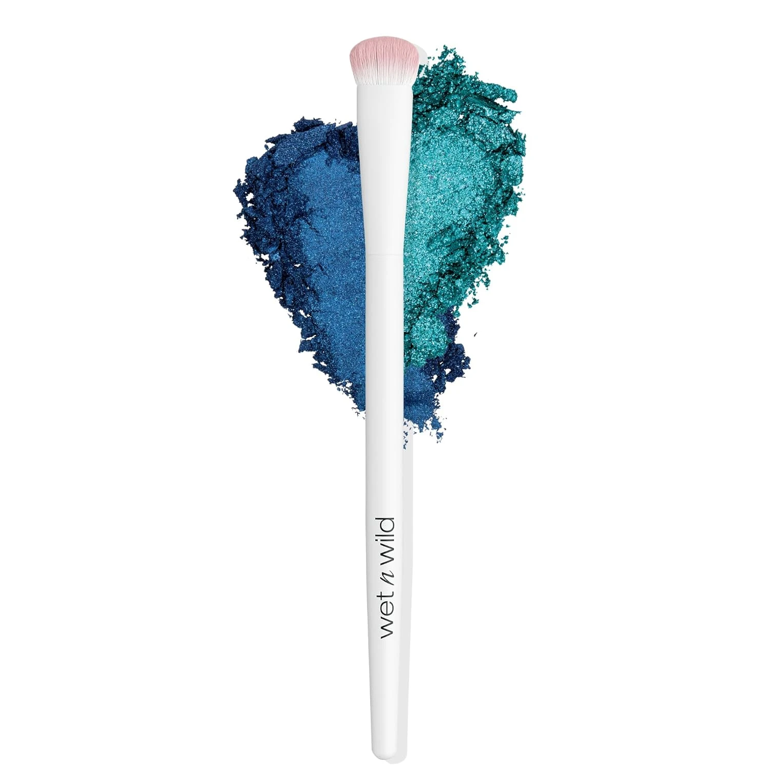 Small packer brush for halo eye shimmer