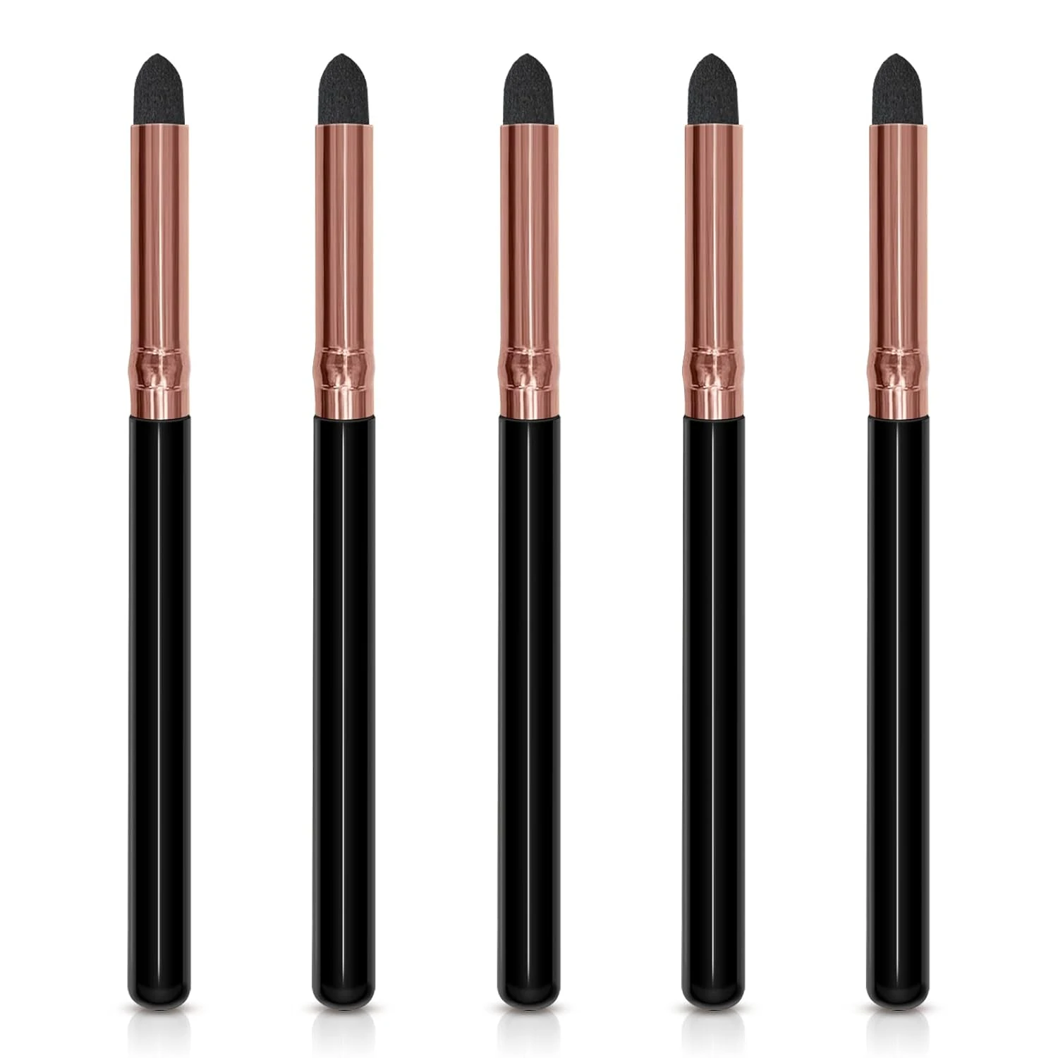 Smudging sponge tool for grunge eye liner