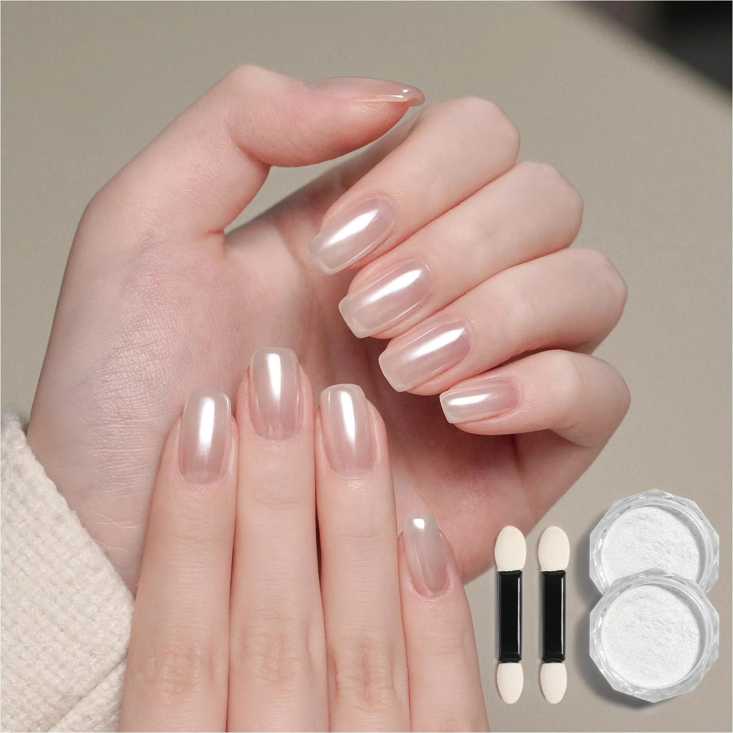 Soft frosted nail powder for a frosted finish on glass nails
