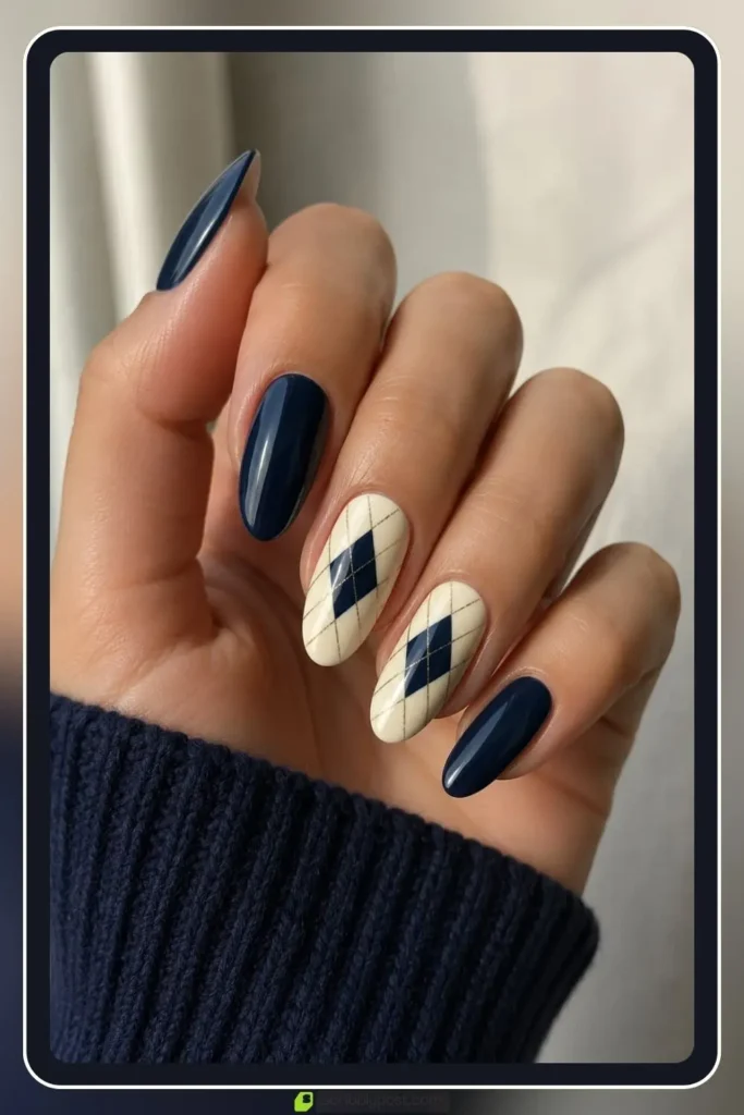 Argyle accent nails in navy and cream preppy dark academia finish