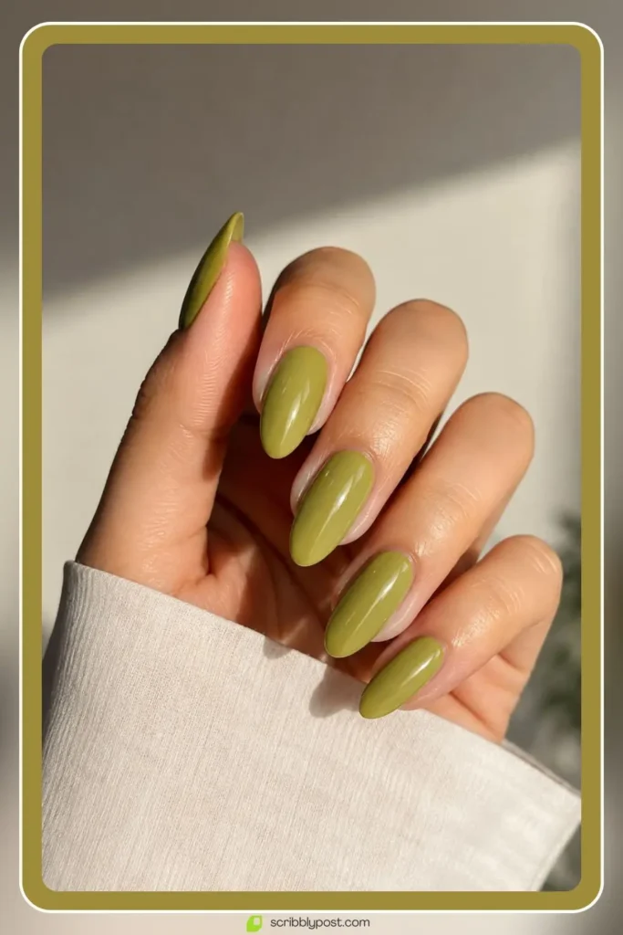 August gel nails in almond shape with palette color