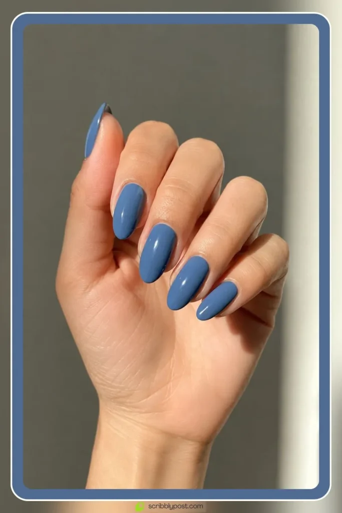 Denim blue nails previewing fall while staying summer warm