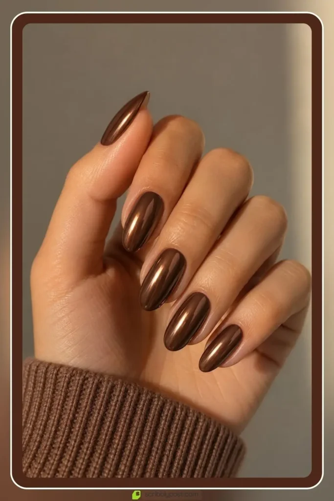 September Nails: The Only Month Where the Birthstone and the Trend Are the Same Color 5 Mocha chrome nails in warm metallic september finish