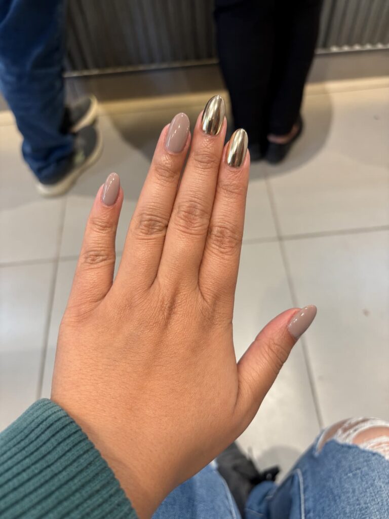 The October Nail Plan: What to Book, When, and How to Fit Halloween Into It 6 Glossy Taupe and Gold Chrome Manicure